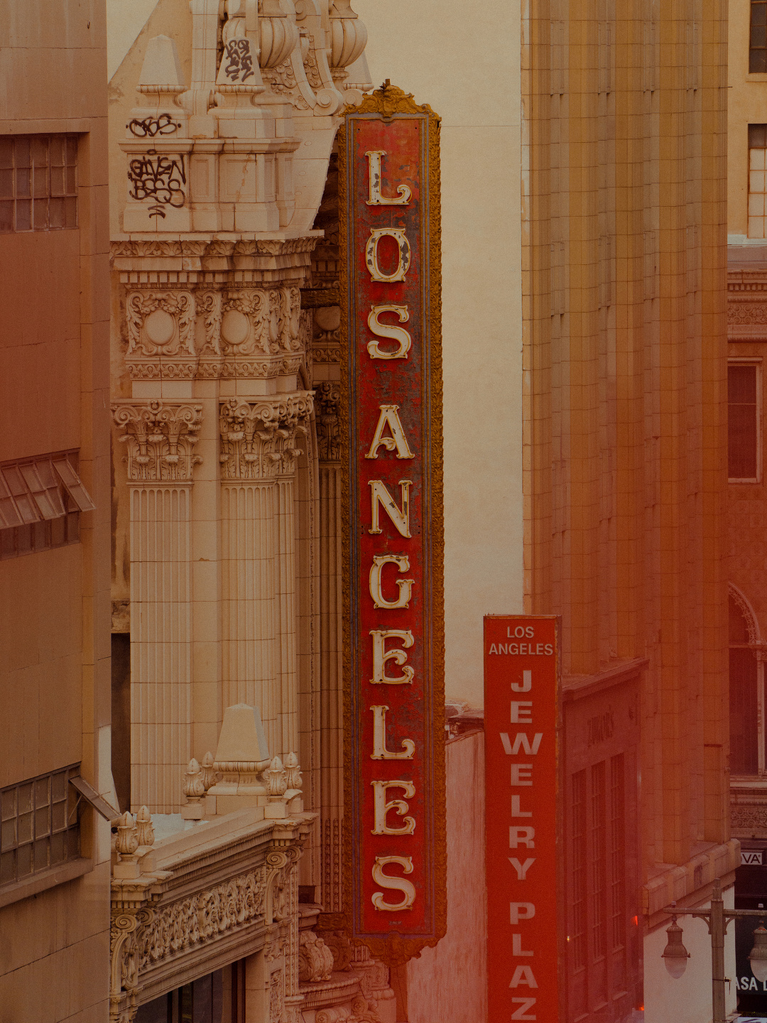 Mark Mahaney, M Le Monde, The Death of the Golden Age of Hollywood