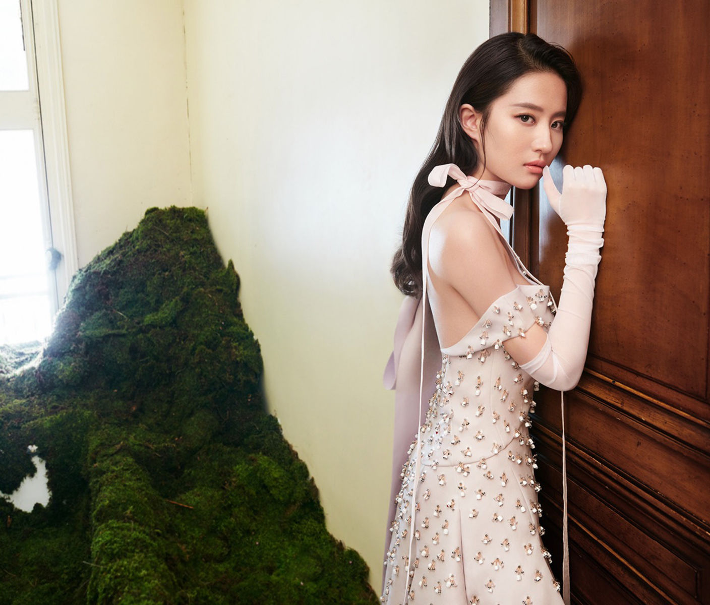 Harper's Bazaar China Apr 16 featuring Liu Yifei. 