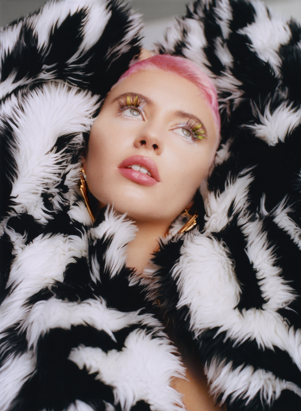 Looks for days with Iris Law