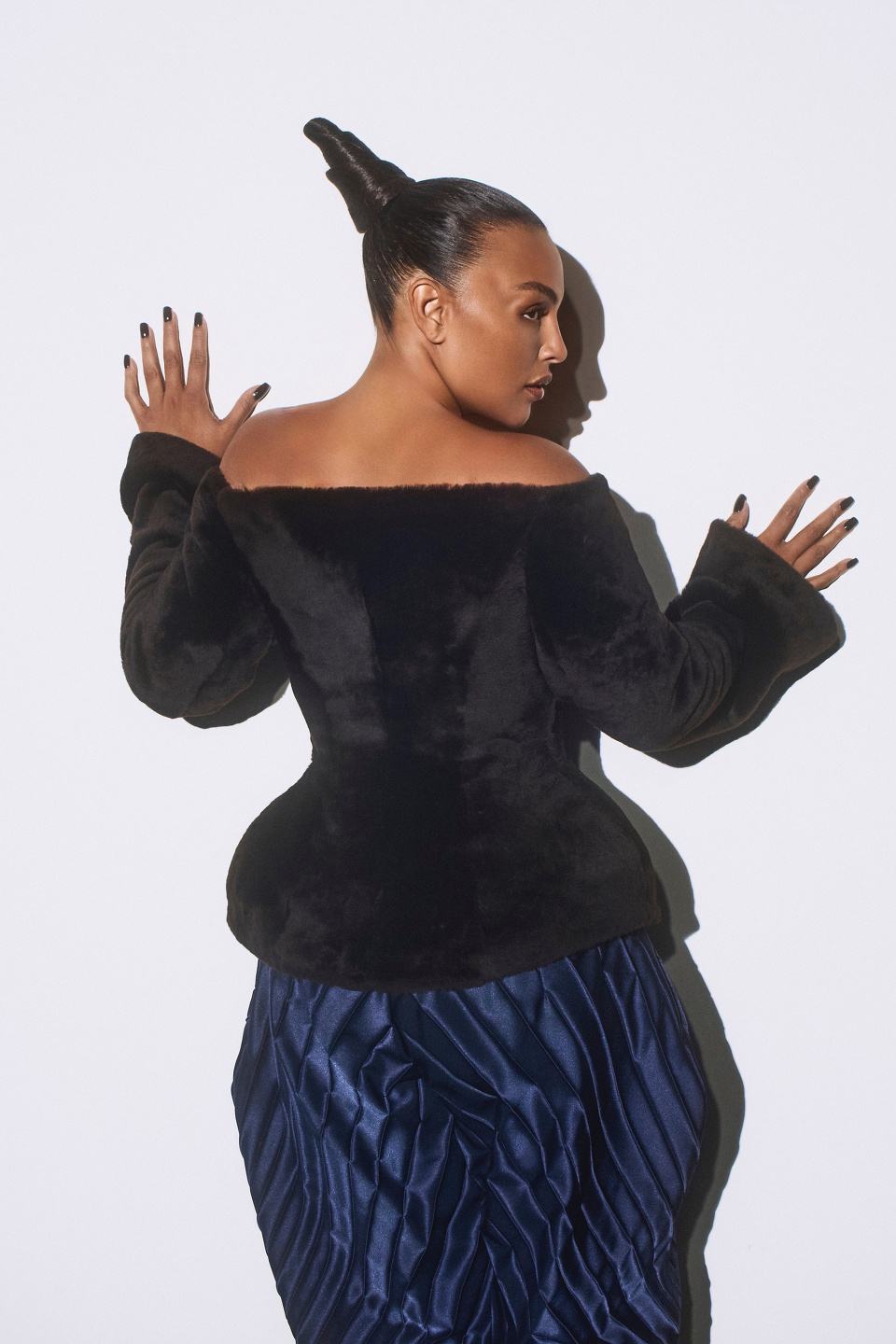  16Arlington x Antony Price 2026