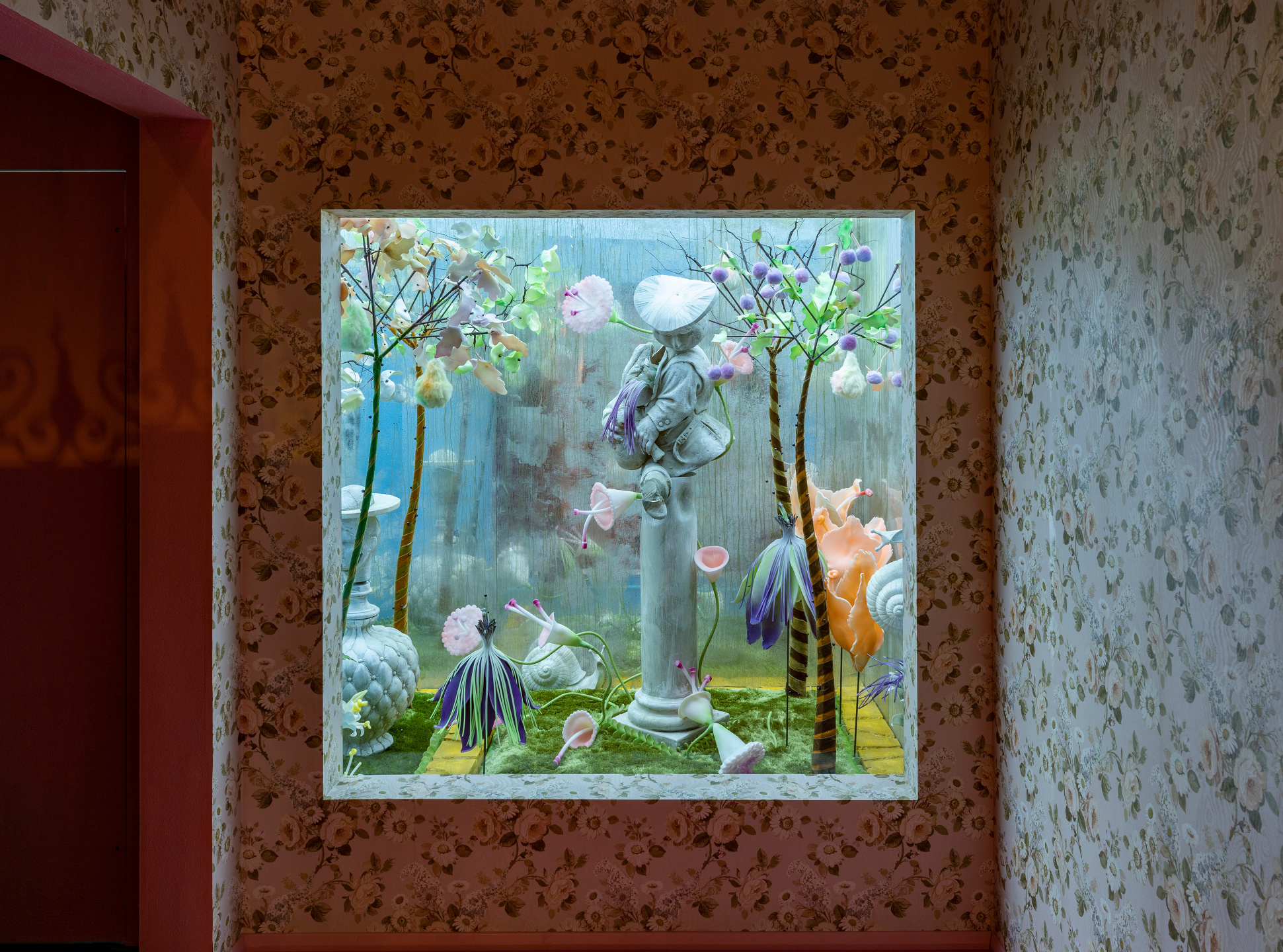 V&A - Tim Walker 'Wonderful Things' Exhibition