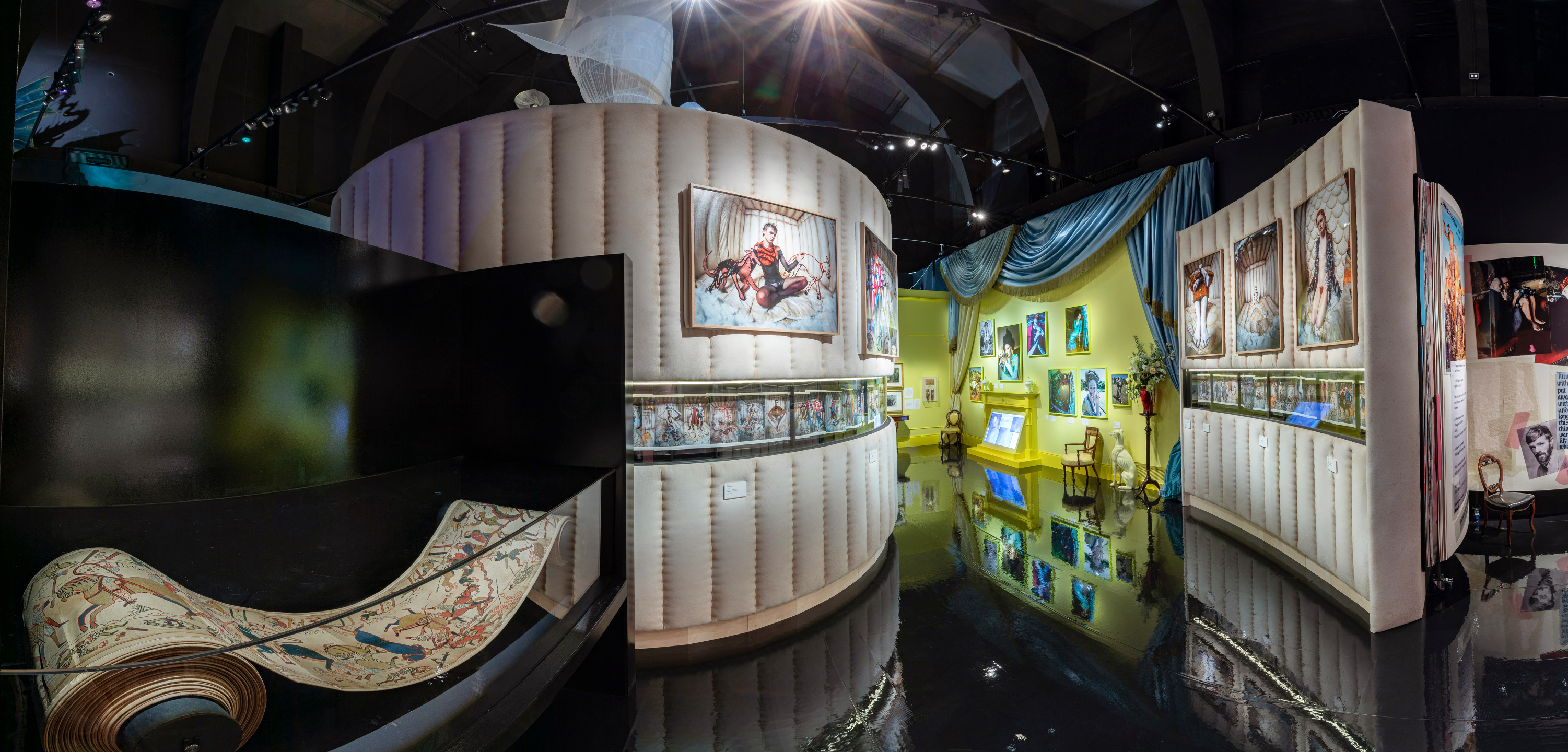 V&A - Tim Walker 'Wonderful Things' Exhibition