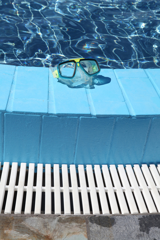 Some days I'm starting to crack...